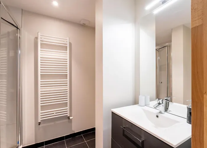 Unique A ! Loft Moderne Avec Rooftop 10pers דירה נאנט