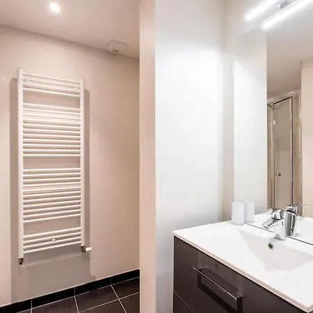 Loft Climatise Avec Rooftop - Unique A Nantes شقة نانت